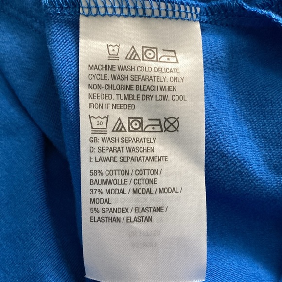 Belle by Kim Gravel oversized v-neck tshirt with peep hole short sleeves size M - Picture 6 of 6